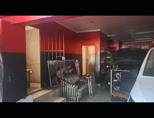 580M² RETAIL FOR SALE IN BENONI CENTRAL